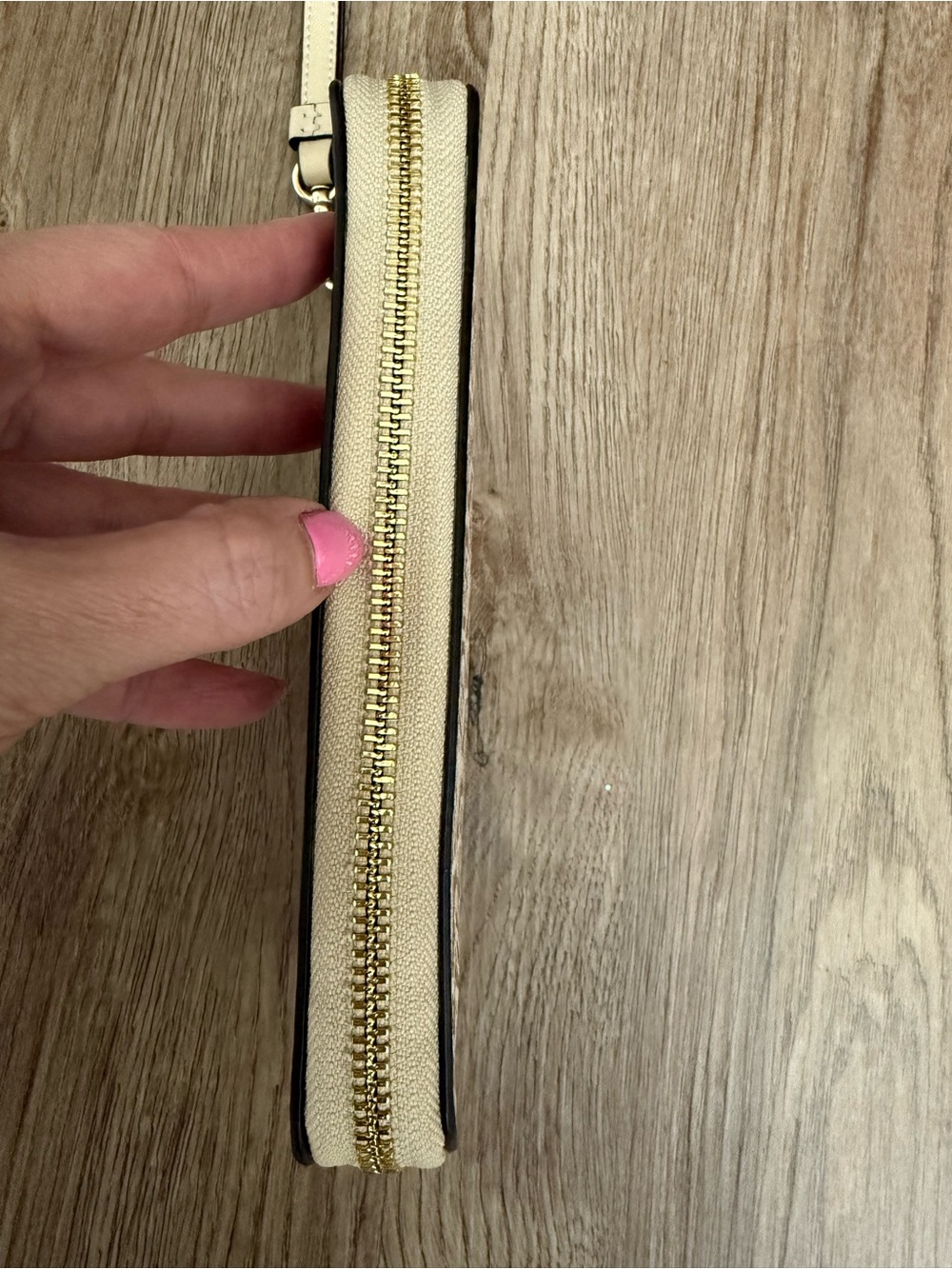 Coach Long Zip Around Wallet in the Chalk Signature Monogram - Picture 3 of 9